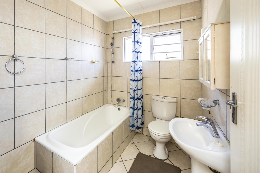 4 Bedroom Property for Sale in Cambridge Eastern Cape